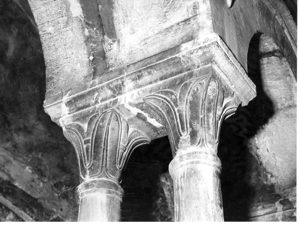 capitello di Maestro Cosma (sec. XIII)