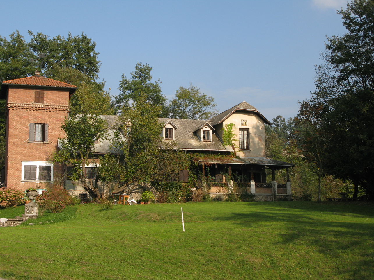 Villa Bozano con parco e pertinenze (villa) - Busalla (GE) 