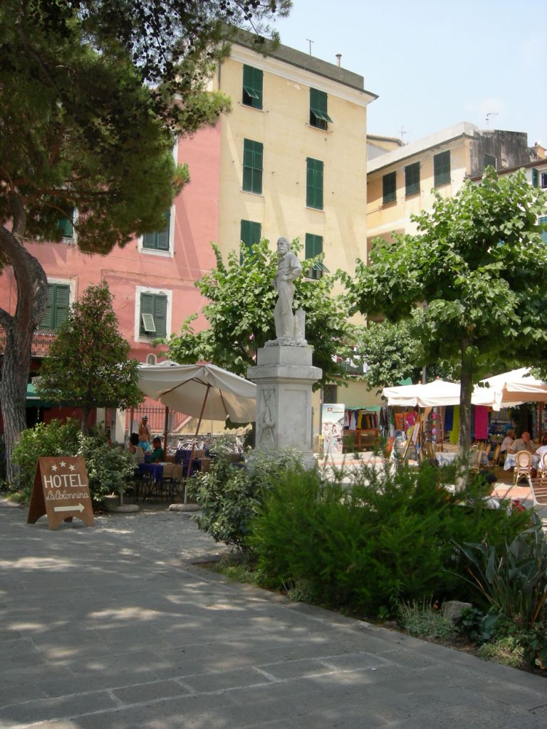 Monumento a Garibaldi (monumento) - Monterosso al Mare (SP) 