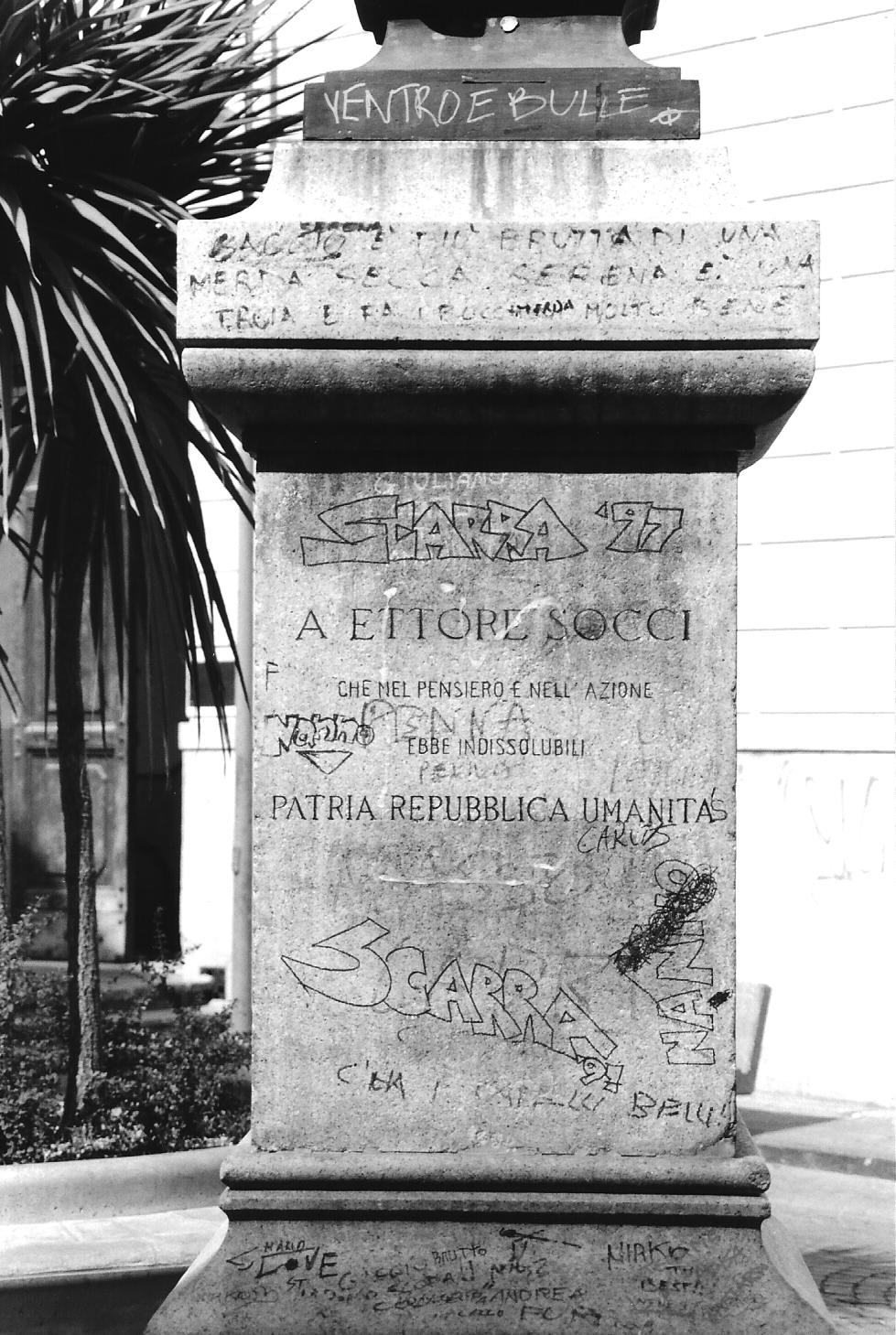 Monumento ad Ettore Socci (monumento, celebrativo/pubblico) - Grosseto (GR)  <br>Condizioni d'uso: <a class='link-esterno' href='https://docs.italia.it/italia/icdp/icdp-pnd-circolazione-riuso-docs/it/v1.0-giugno-2022/testo-etichetta-BCS.html' target='_bcs'>Beni Culturali Standard (BCS)</a>