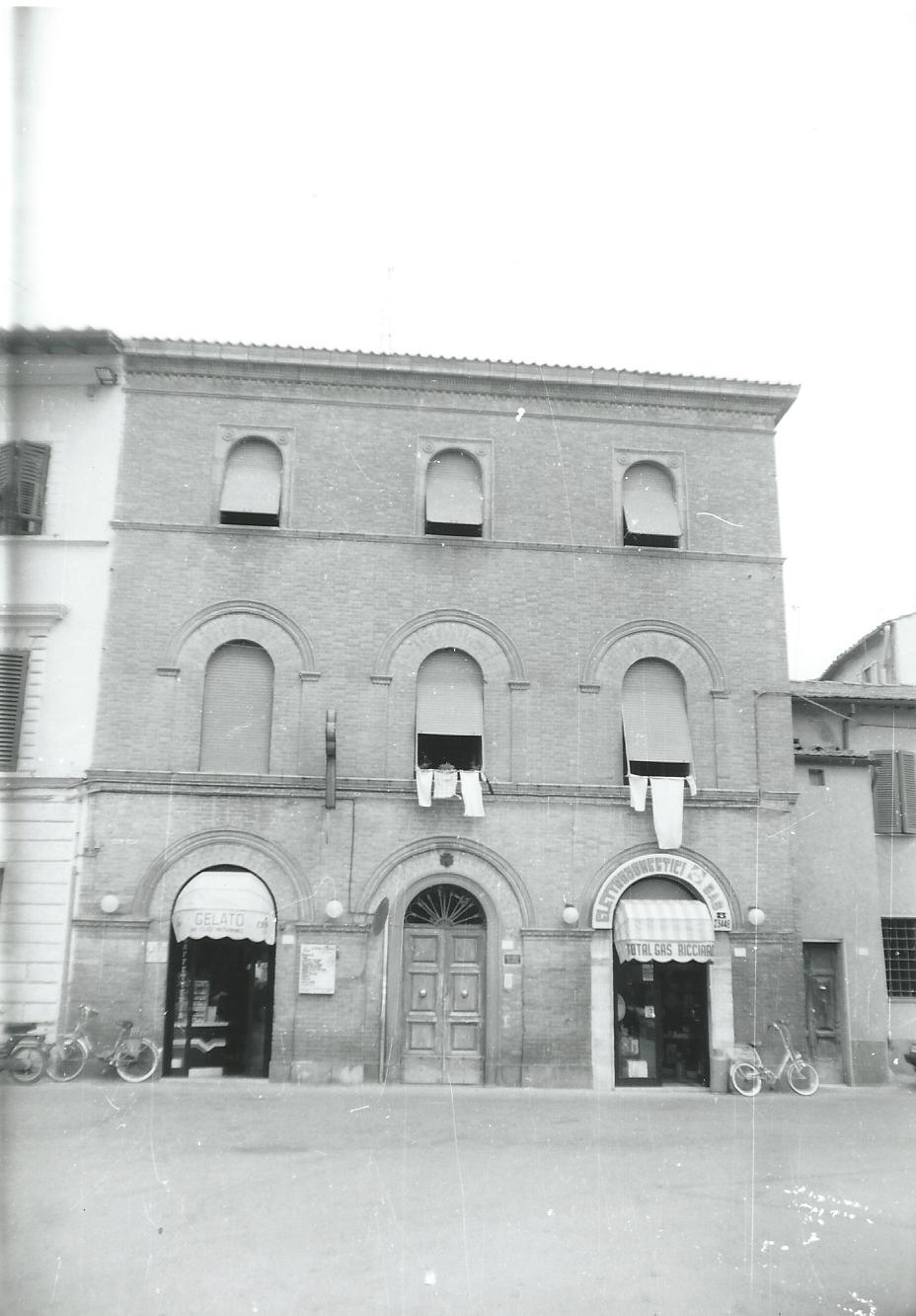 Palazzo ottocentesco (palazzo, plurifamiliare) - Grosseto (GR)  (XIX, fine)