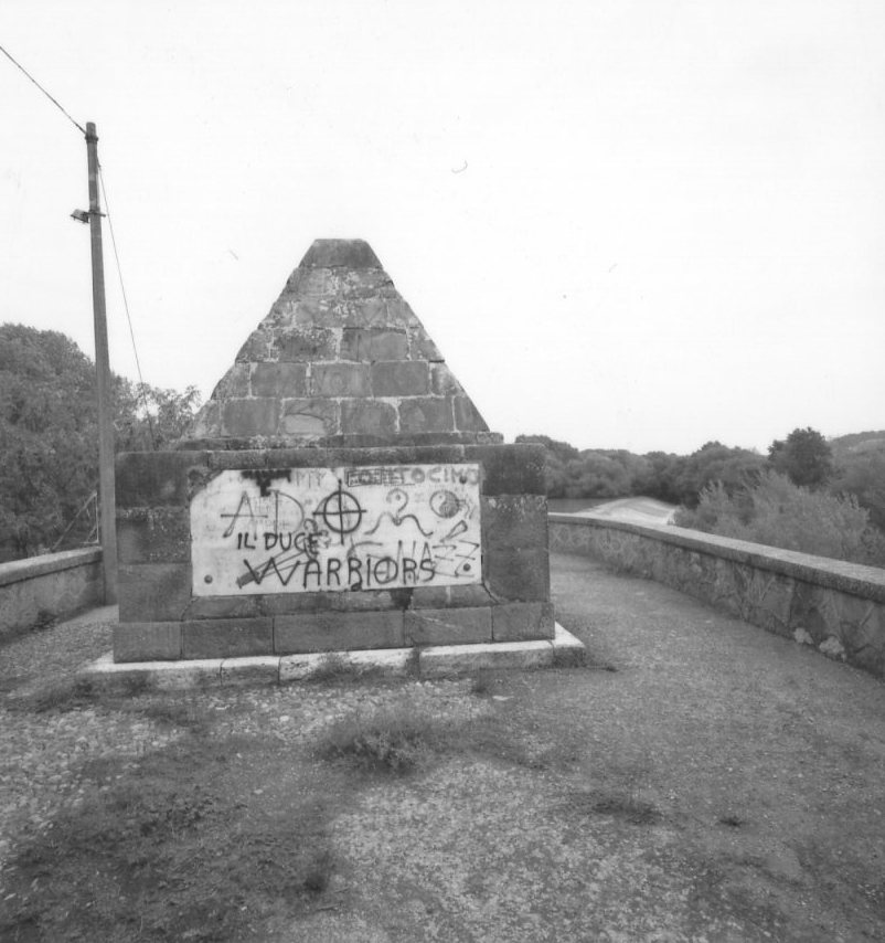 PIRAMIDE DI PONTE TURA SUL FIUME OMBRONE (monumento, commemorativo) - Grosseto (GR) 