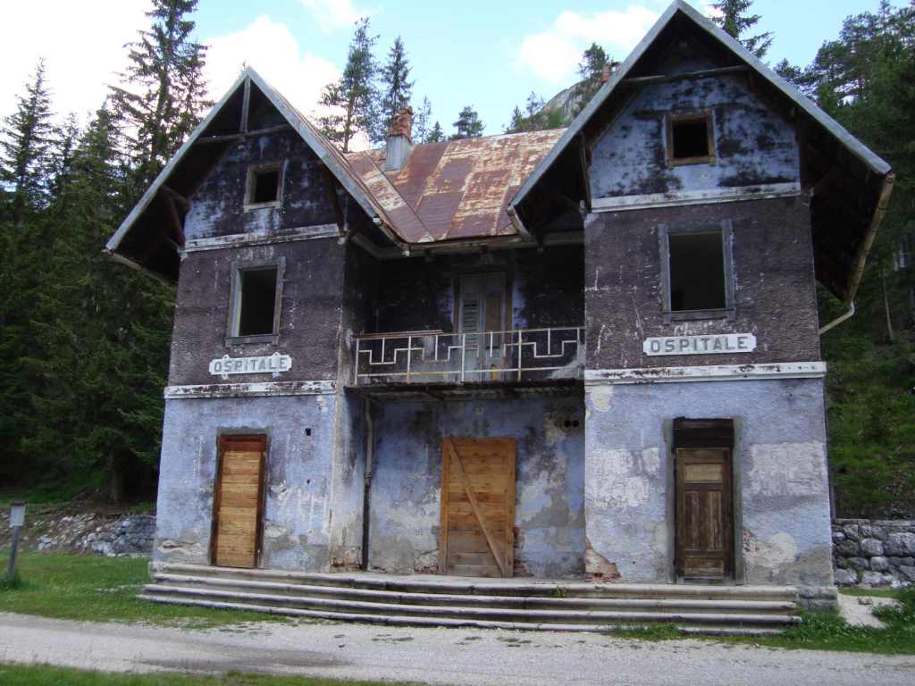 ex casello ferroviario di Ospitale (casello) - Cortina d'Ampezzo (BL) 