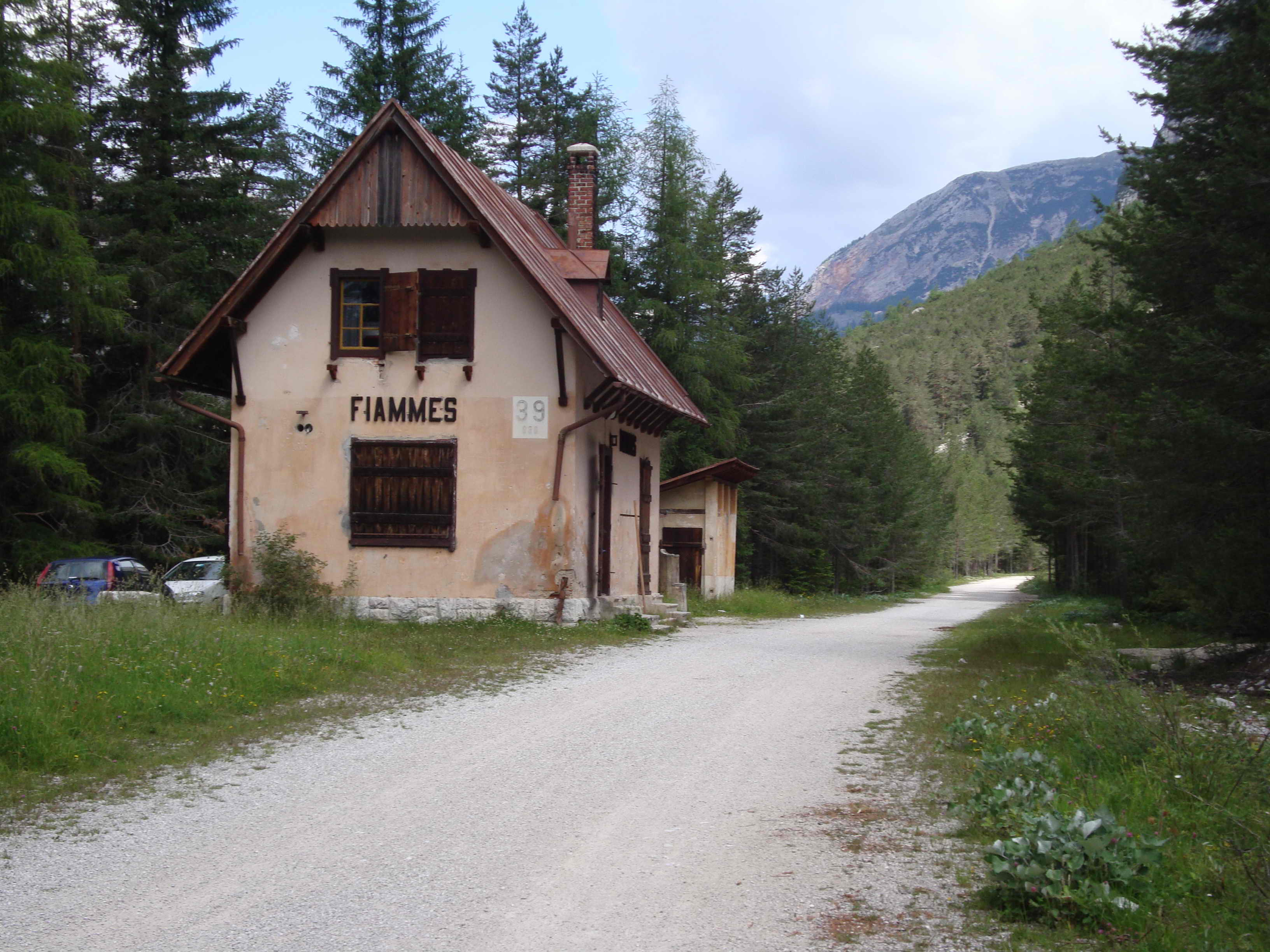 ex casello ferroviario di Fiames (casello) - Cortina d'Ampezzo (BL) 