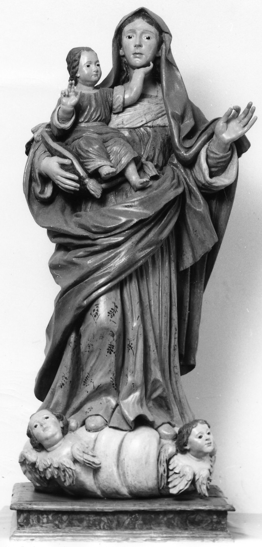Madonna del Carmine, Madonna con Bambino (scultura) - bottega Italia meridionale (sec. XVIII)