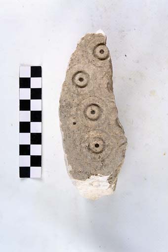 STELE/frammento - produzione daunia (sec. VII a.C)