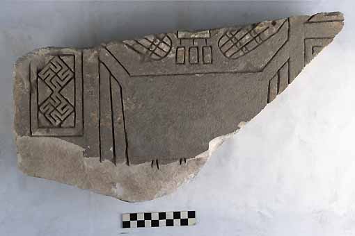 STELE/frammento, Nava, tipo IV - produzione daunia (secc. VI/ V a.C)