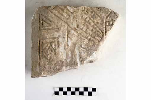 STELE/frammento, Nava, tipo IV - produzione daunia (secc. VI/ V a.C)