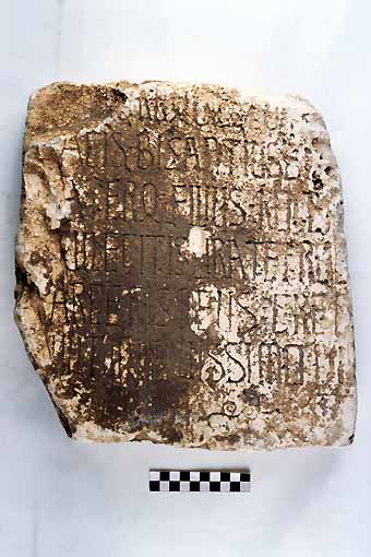 STELE/frammento - produzione daunia (secc. VII/ V a.C)