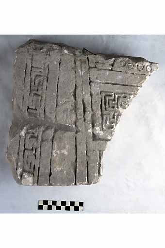 STELE/frammento, Nava, tipo V B - produzione daunia (secc. VI/ V a.C)