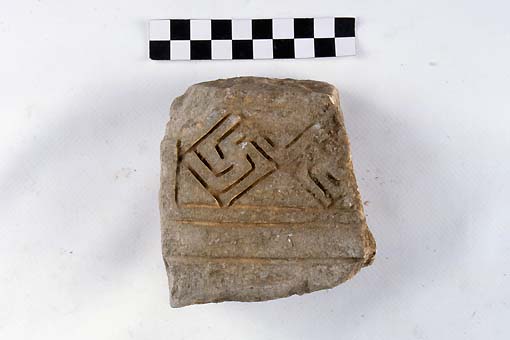 STELE/frammento - produzione daunia (sec. VII a.C)