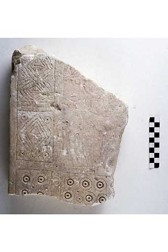 STELE/frammento, Nava, tipo II - produzione daunia (secc. VII/ VI a.C)