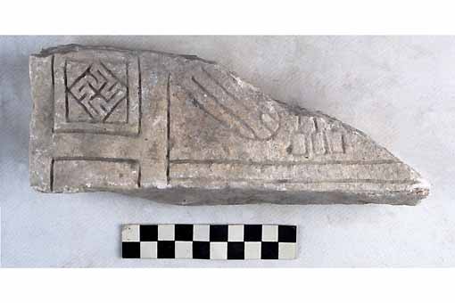 STELE/frammento, Nava, tipo IV - produzione daunia (secc. VI/ V a.C)
