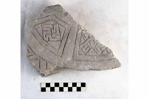 STELE/frammento, Nava, tipo III - produzione daunia (meta' sec. VI a.C)