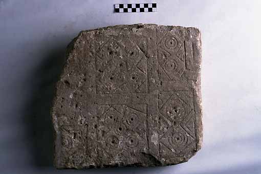 STELE/frammento - produzione daunia (sec. VII a.C)