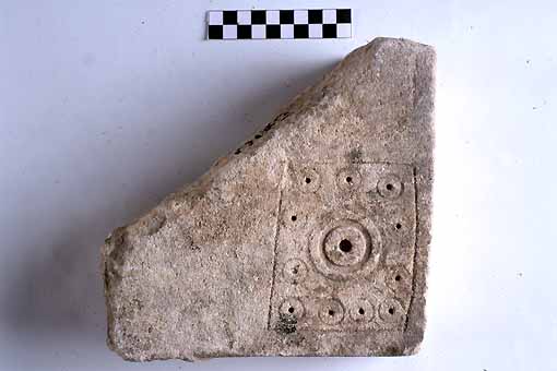 STELE/frammento - produzione daunia (sec. VII a.C)