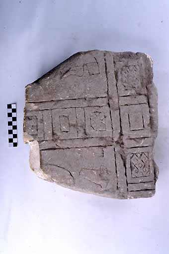 STELE/frammento - produzione daunia (sec. VII a.C)