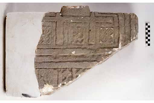 STELE/frammento, Nava, tipo IV - produzione daunia (secc. VI/ V a.C)