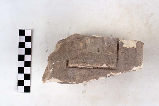 STELE/frammento - produzione daunia (secc. VII/ V a.C)