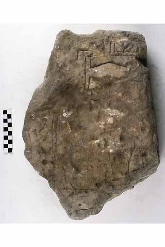 STELE/frammento, Nava, tipo III - produzione daunia (meta' sec. VI a.C)