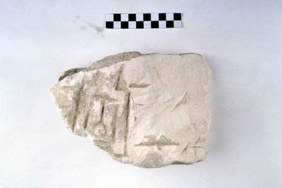 STELE/frammento - produzione daunia (secc. VII/ VI a.C)