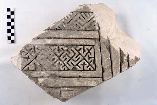 STELE/frammento - produzione daunia (sec. VII a.C)