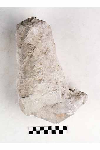 STELE/frammento - produzione daunia (secc. VII/ V a.C)