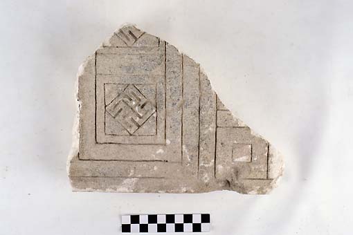 STELE/frammento - produzione daunia (sec. VII a.C)