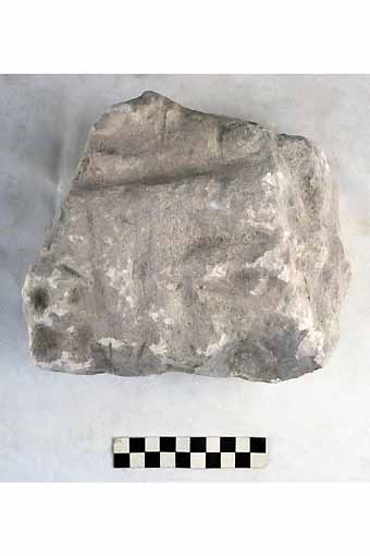 STELE/frammento - produzione daunia (secc. VII/ V a.C)