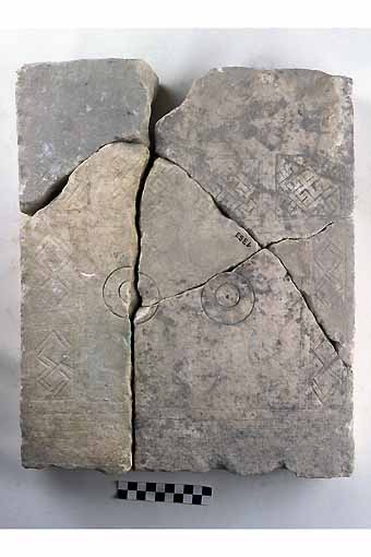 STELE/frammento, Nava, tipo II-III - produzione daunia (secc. VII/ VI a.C)