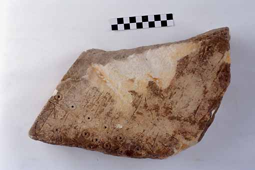 STELE/frammento - produzione daunia (sec. VII a.C)