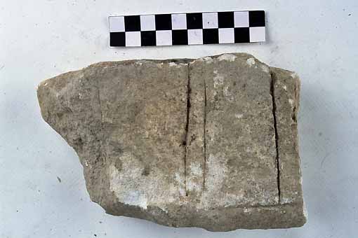 STELE/frammento - produzione daunia (sec. VII a.C)