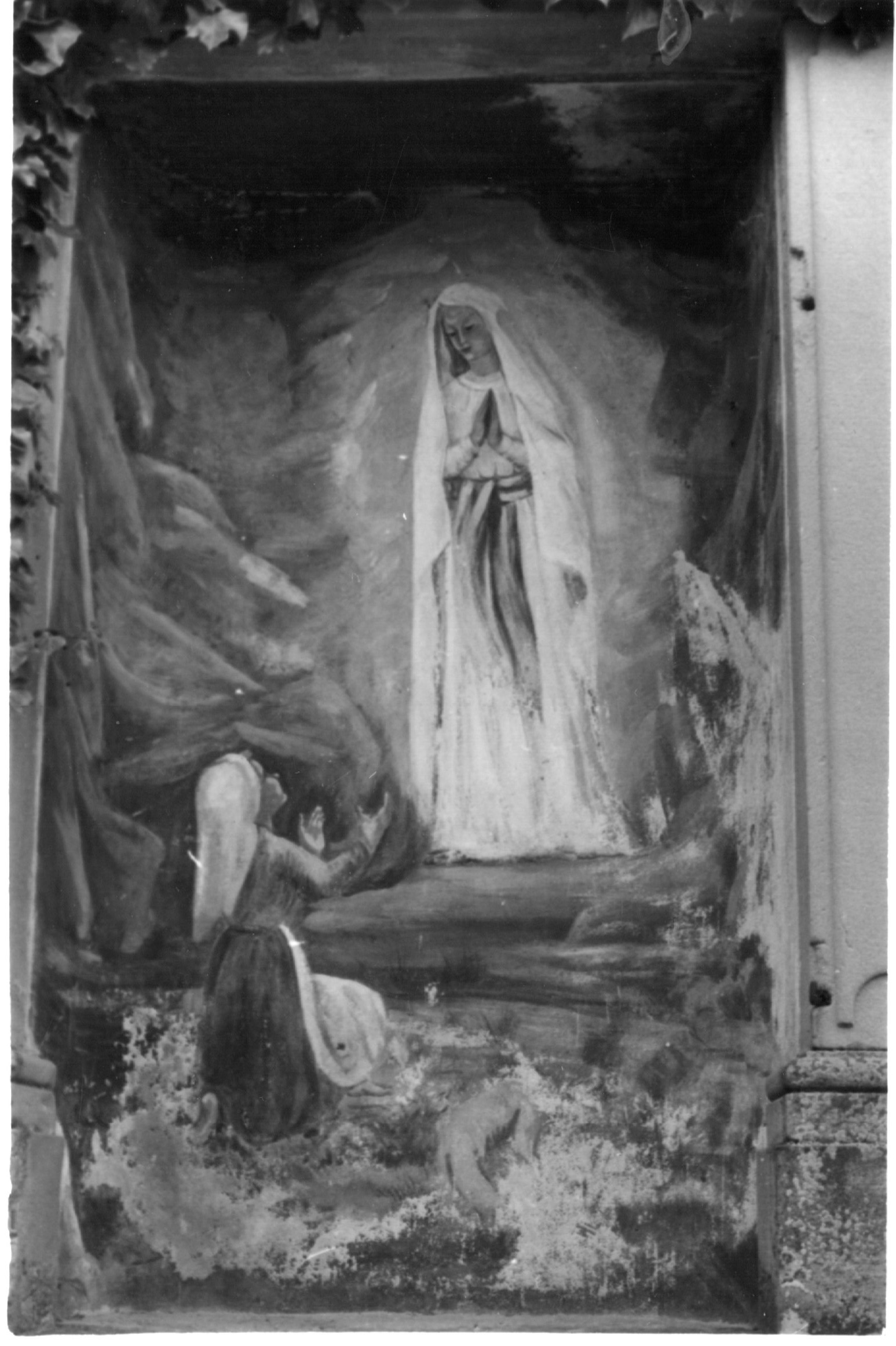 Madonna di Lourdes e Bernadette (dipinto murale, opera isolata) - N.R (XX)