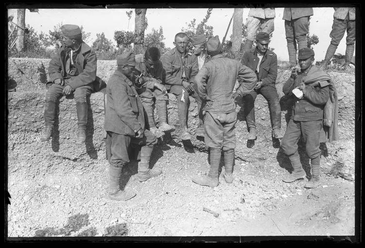 Ritratti fotografici - Gruppi - Militari (negativo) di Carlo Armenio Angrisani (prima metà XX)