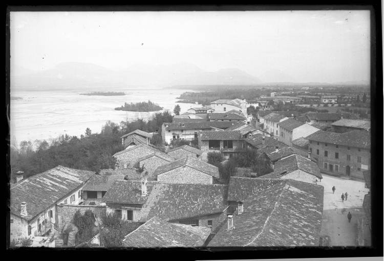 Panorama - Edifici di abitazione (negativo) di Carlo Armenio Angrisani (prima metà XX)