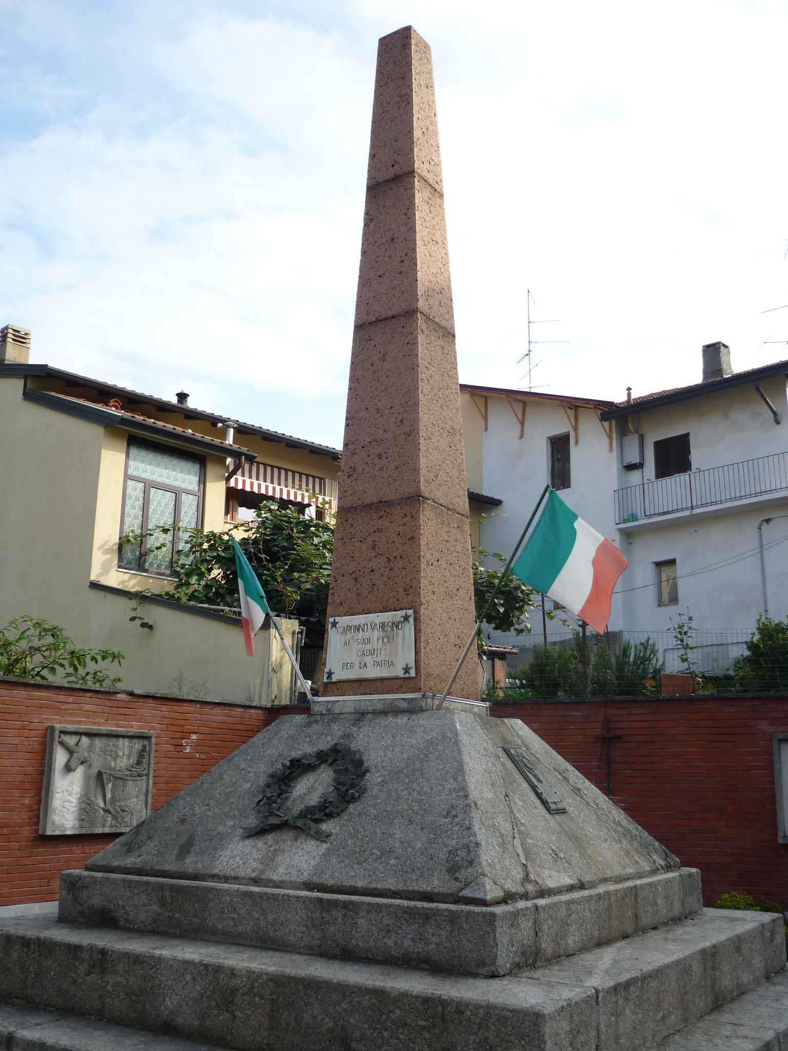 monumento ai caduti - ad obelisco, opera isolata - ambito italiano (sec. XX)