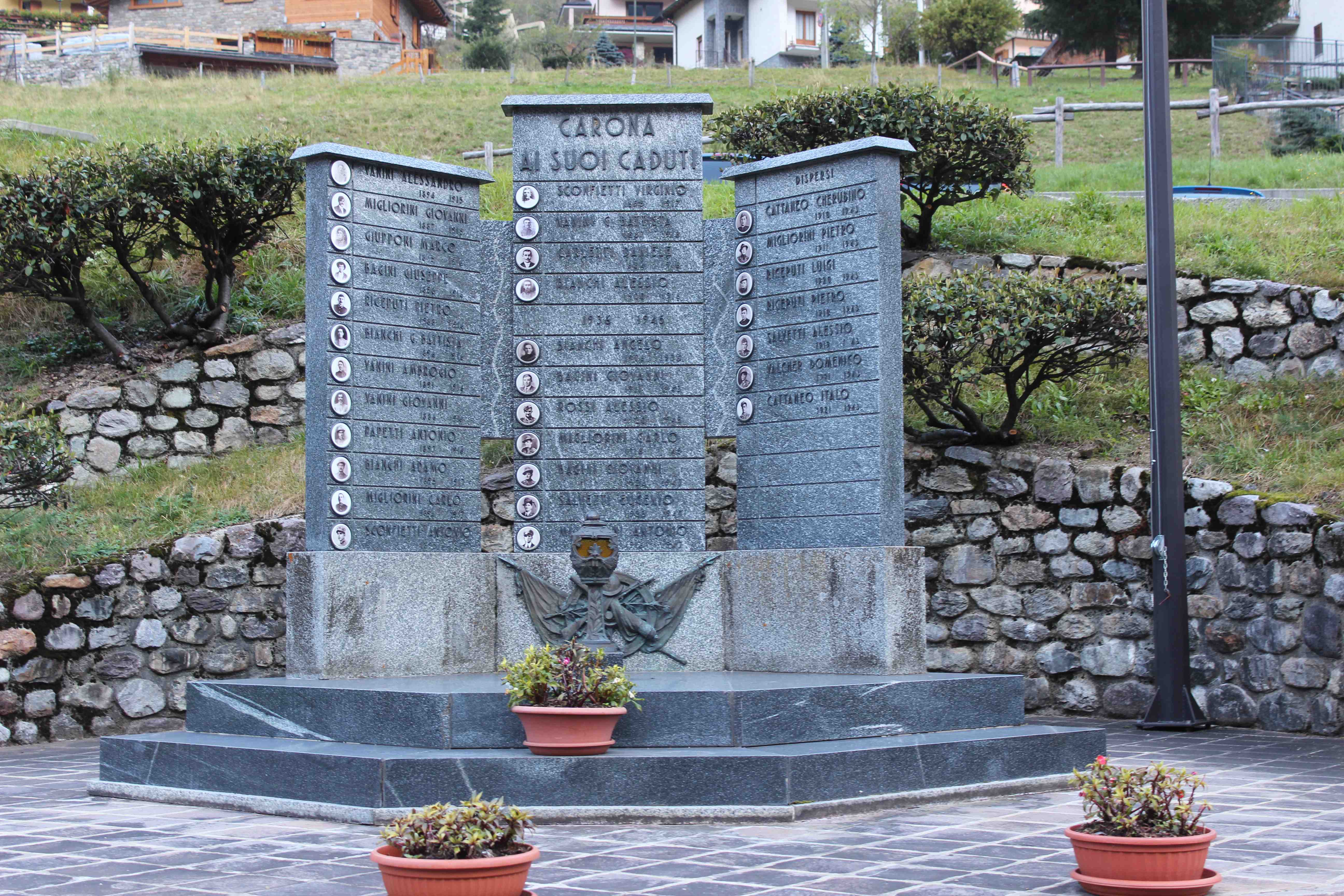 monumento ai caduti - a stele, opera isolata - ambito lombardo (seconda metà sec. XX)