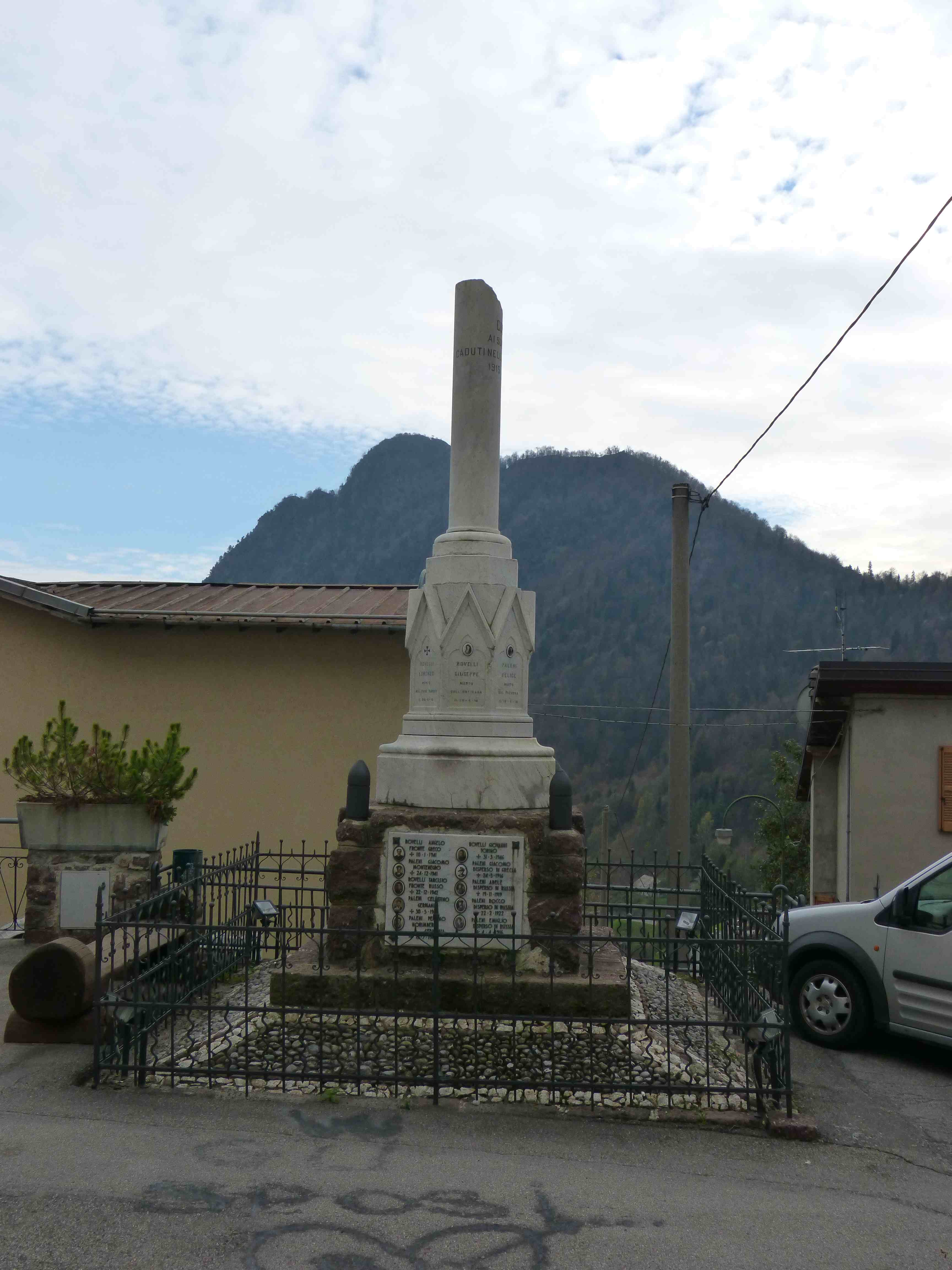 monumento ai caduti - a colonna spezzata, opera isolata - ambito italiano (prima metà sec. XX)