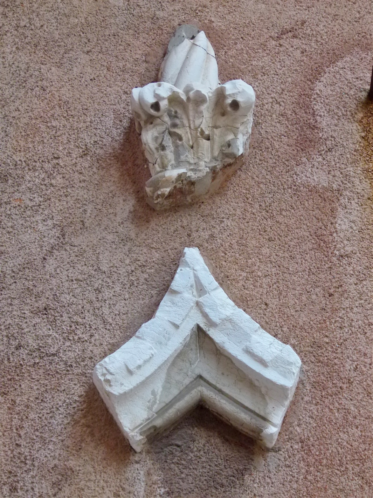 motivi decorativi (rilievo, frammento) - ambito veneziano (secc. XIV-XV)