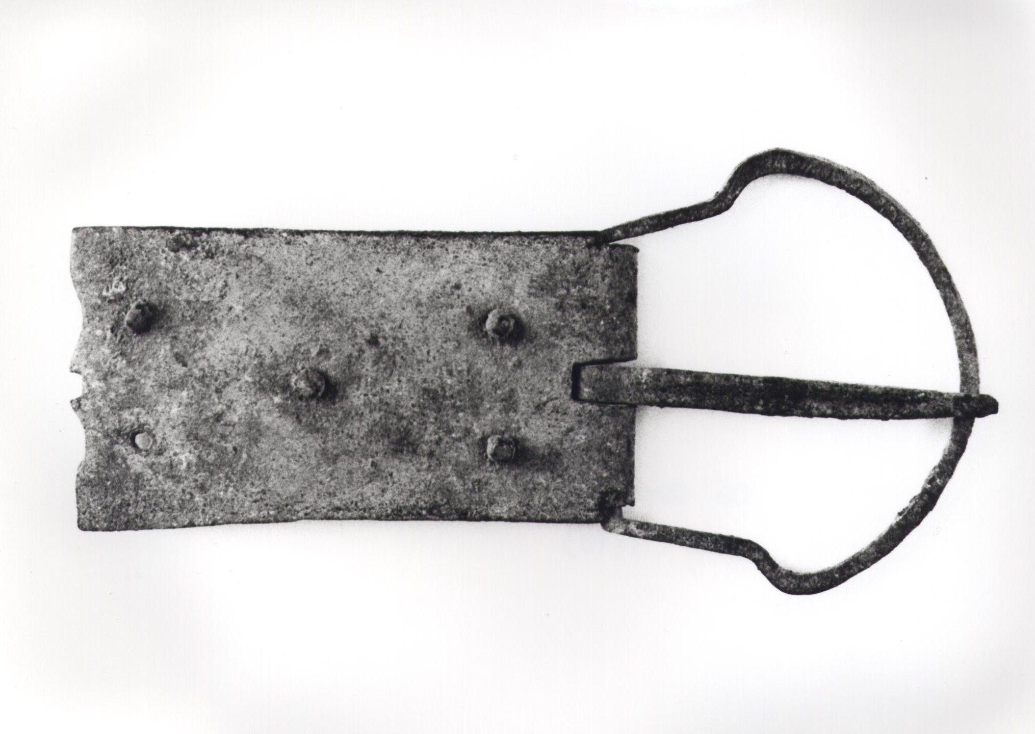 fibbia, a lira (secc. VIII d.C./ XIV d.C)