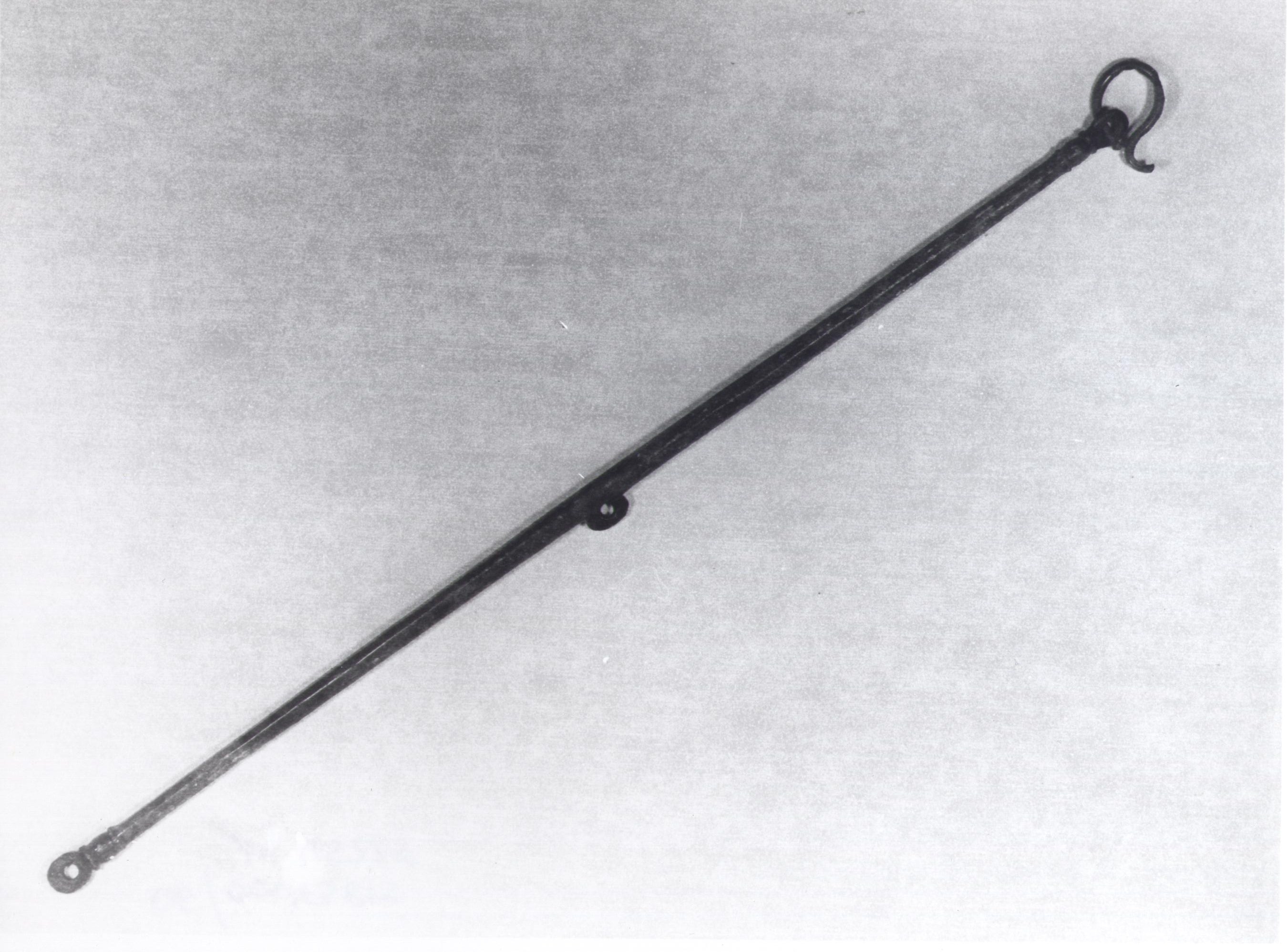 bilancia/ giogo, a due piatti (secc. I d.C./ IV d.C)