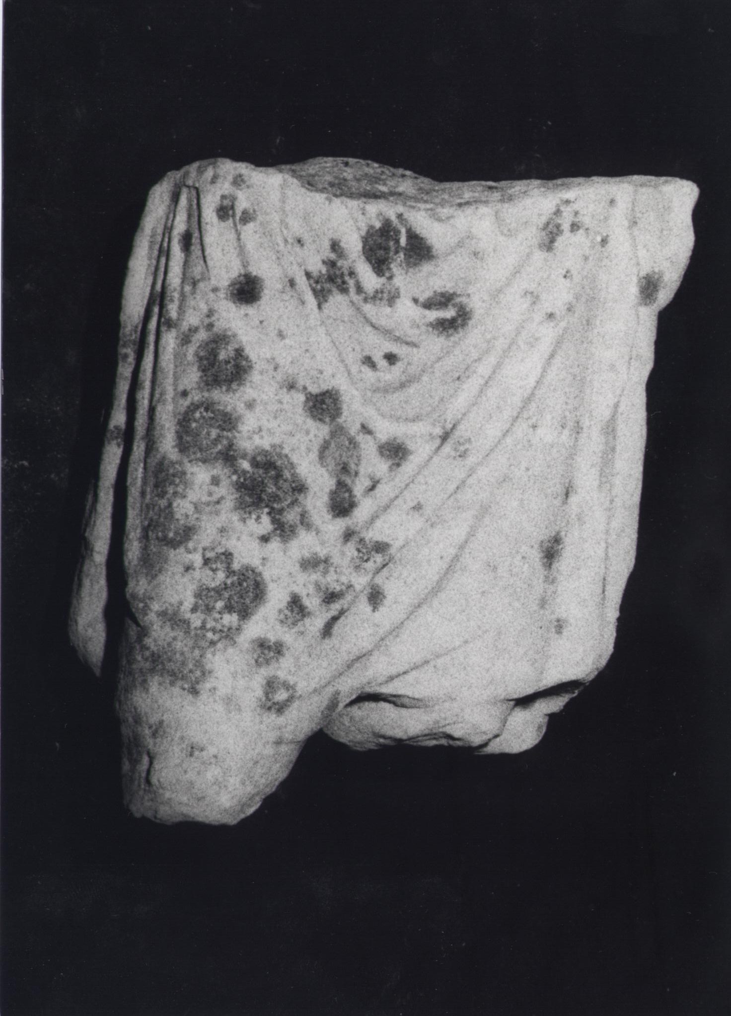 personaggi: personaggio, non identificabile (statua/ frammento) (secc. I d-C./ II d.C)