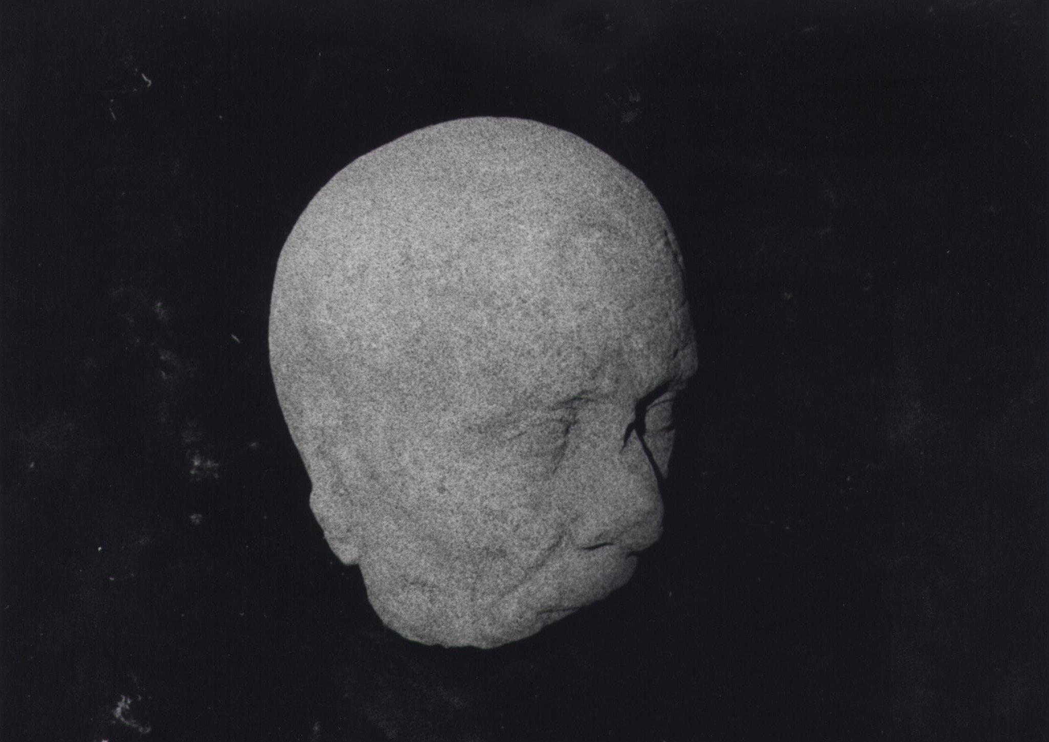 personaggi: personaggio maschile. sacerdote isiaco (?) (testa) (sec. II d.C)