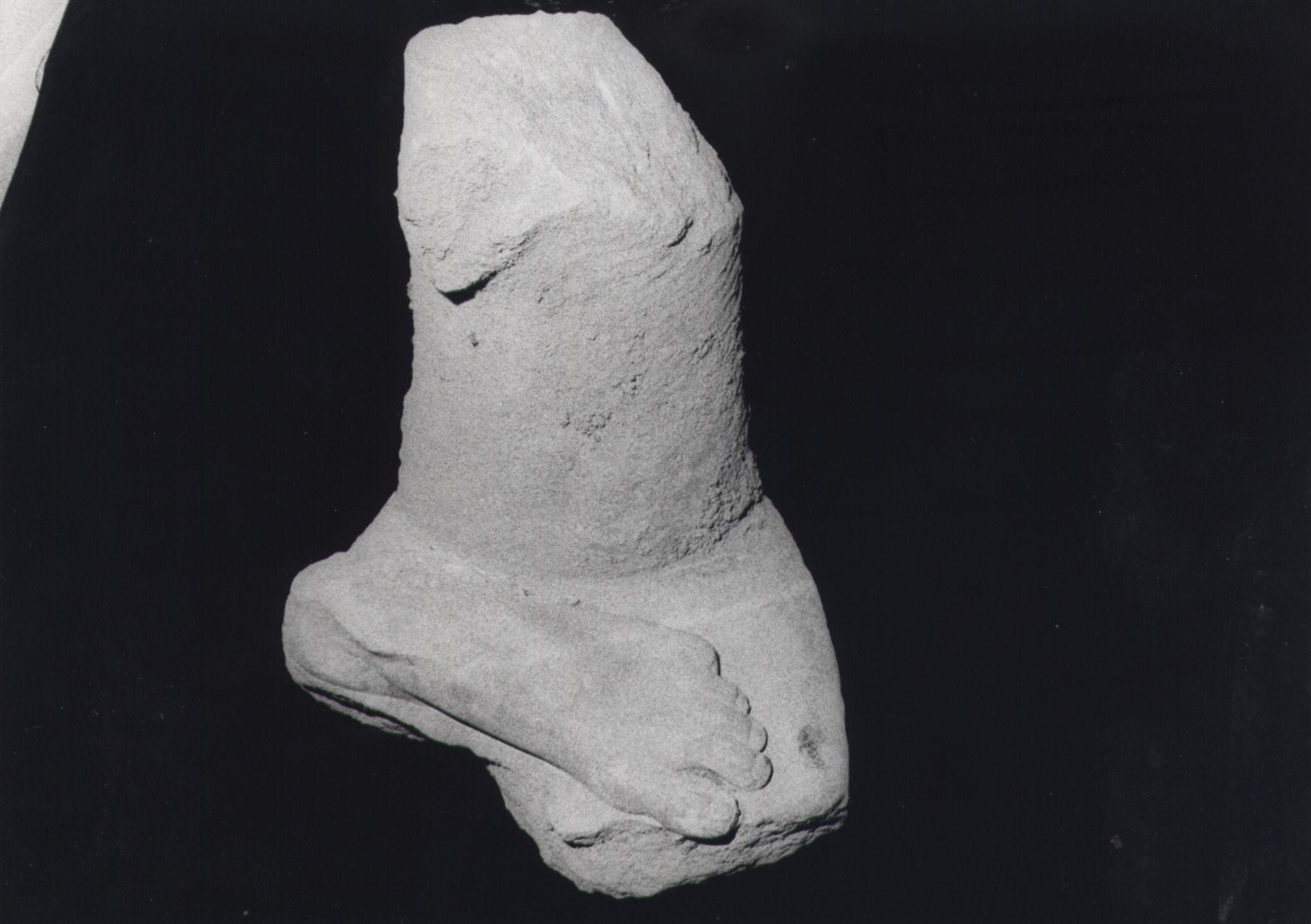 personaggi (statua/ base) (secc. I d.C./ II d.C)