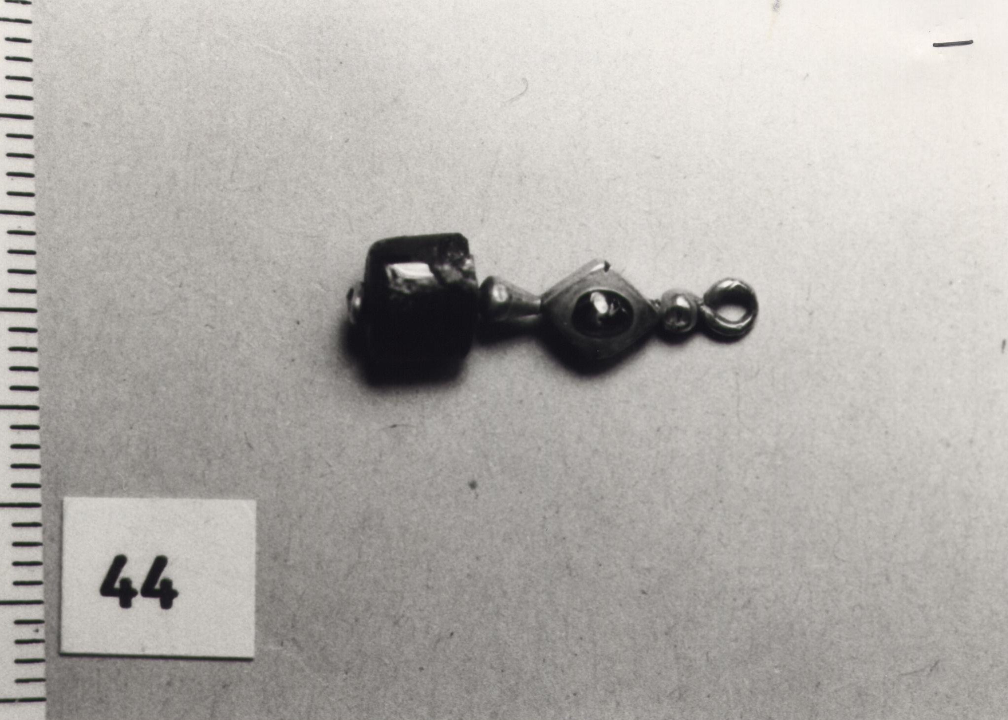 orecchino (secc. I d.C./ III d.C)