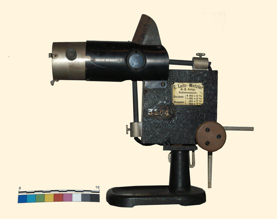 Leitz (lampada, ad arco) (XX secolo)