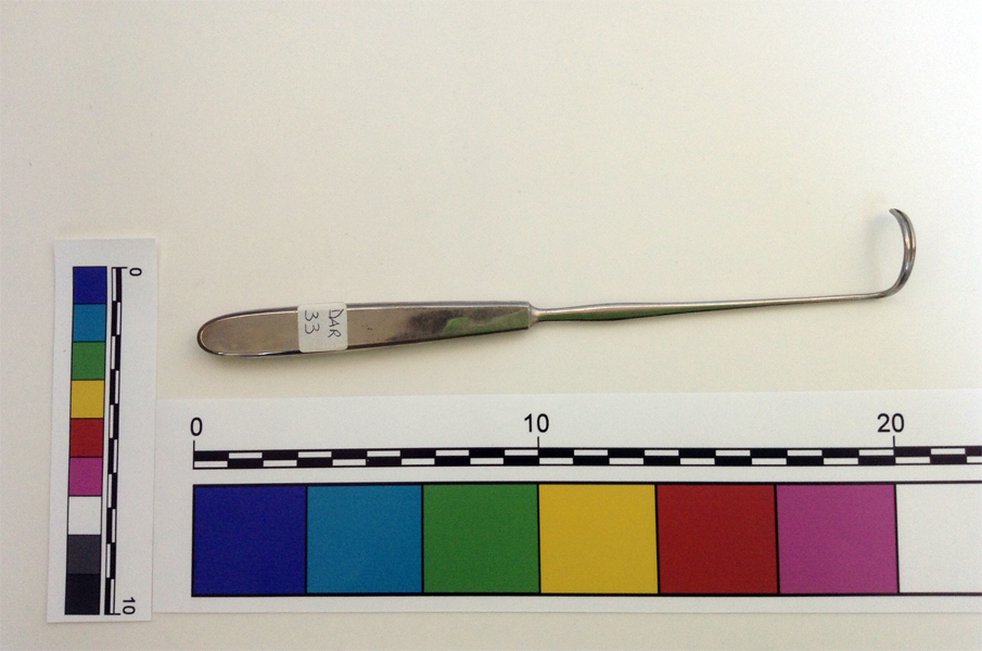 Ago per laparotomia curvo (ago, Strumento medico) (XX sec)