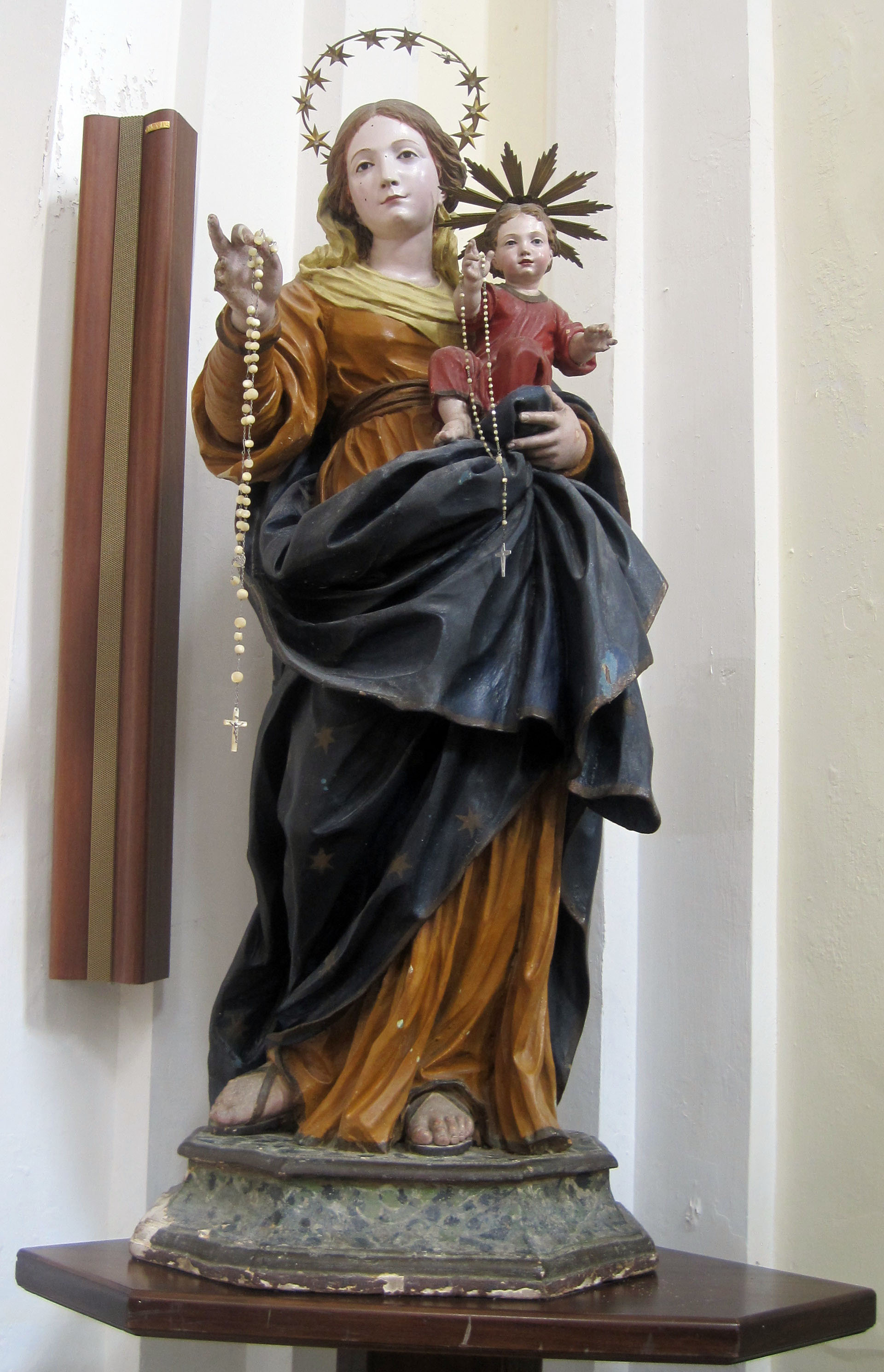 Madonna con Bambino (statua, opera isolata) - bottega Italia meridionale (sec. XVIII)