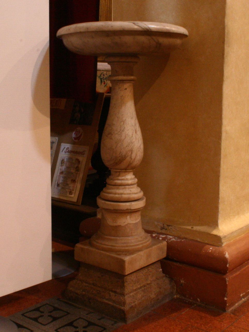 soggetto assente (acquasantiera, elemento d'insieme) - bottega umbra (sec. XVI)