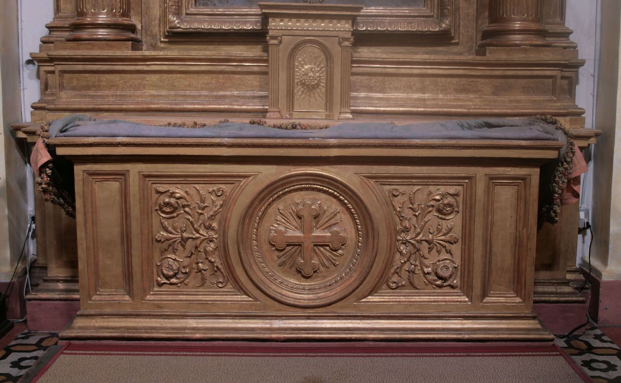 Croce (mensa d'altare, elemento d'insieme) - ambito Italia centrale (prima metà sec. XVII)